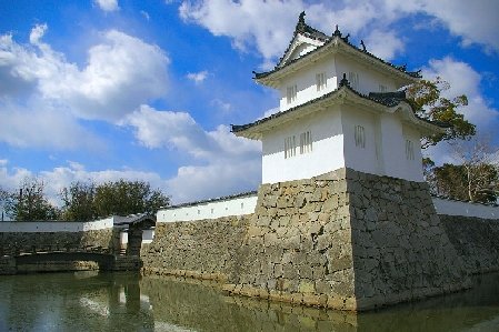 板谷峠の供養塔.JPG